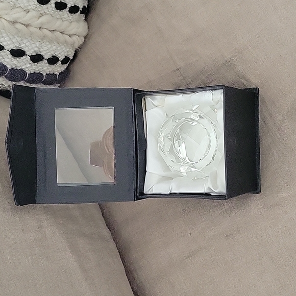Oleg Cassini Crystal Votive NIB, Signature on the bottom - Picture 3 of 8